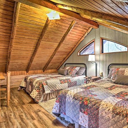Broken Bow Log Cabin With Fire Pit, Pond, And Deck! Kültér fotó