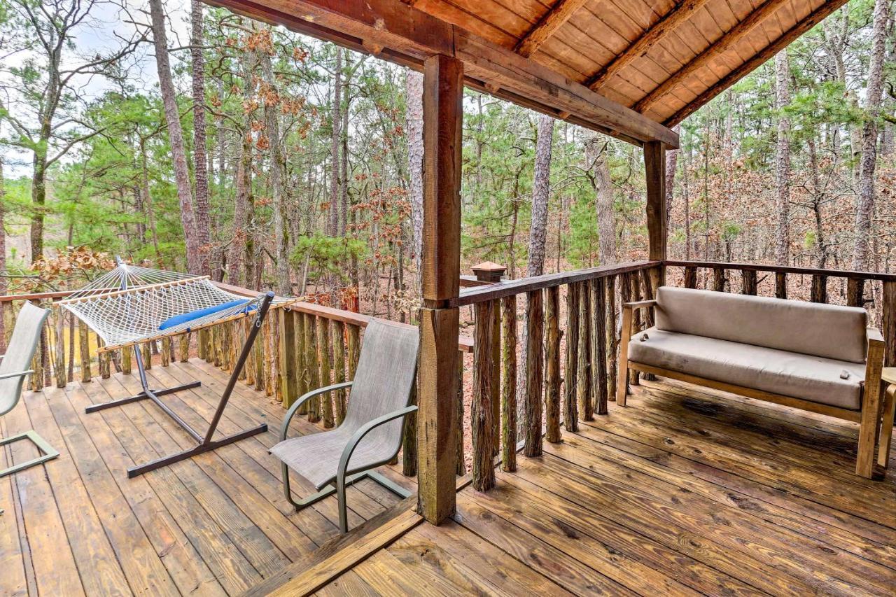 Broken Bow Log Cabin With Fire Pit, Pond, And Deck! Kültér fotó