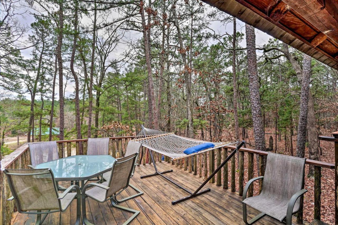 Broken Bow Log Cabin With Fire Pit, Pond, And Deck! Kültér fotó